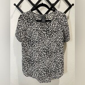 Chelsea & Theodore Black and White Snow Leopard Print Blouse